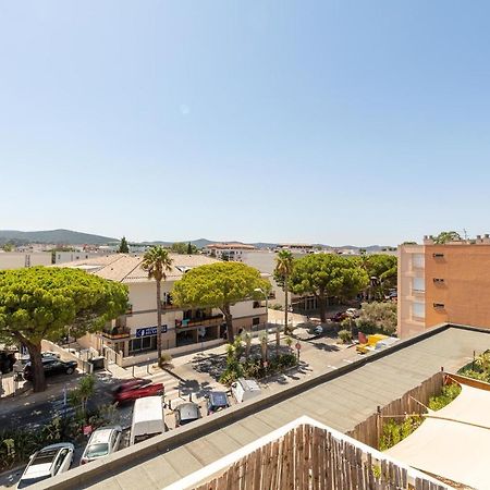 Le Blue Sea - Appt Classe 3 Etoiles A 650M De La Plage Le Lavandou Kültér fotó
