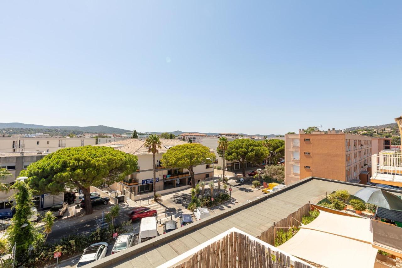 Le Blue Sea - Appt Classe 3 Etoiles A 650M De La Plage Le Lavandou Kültér fotó