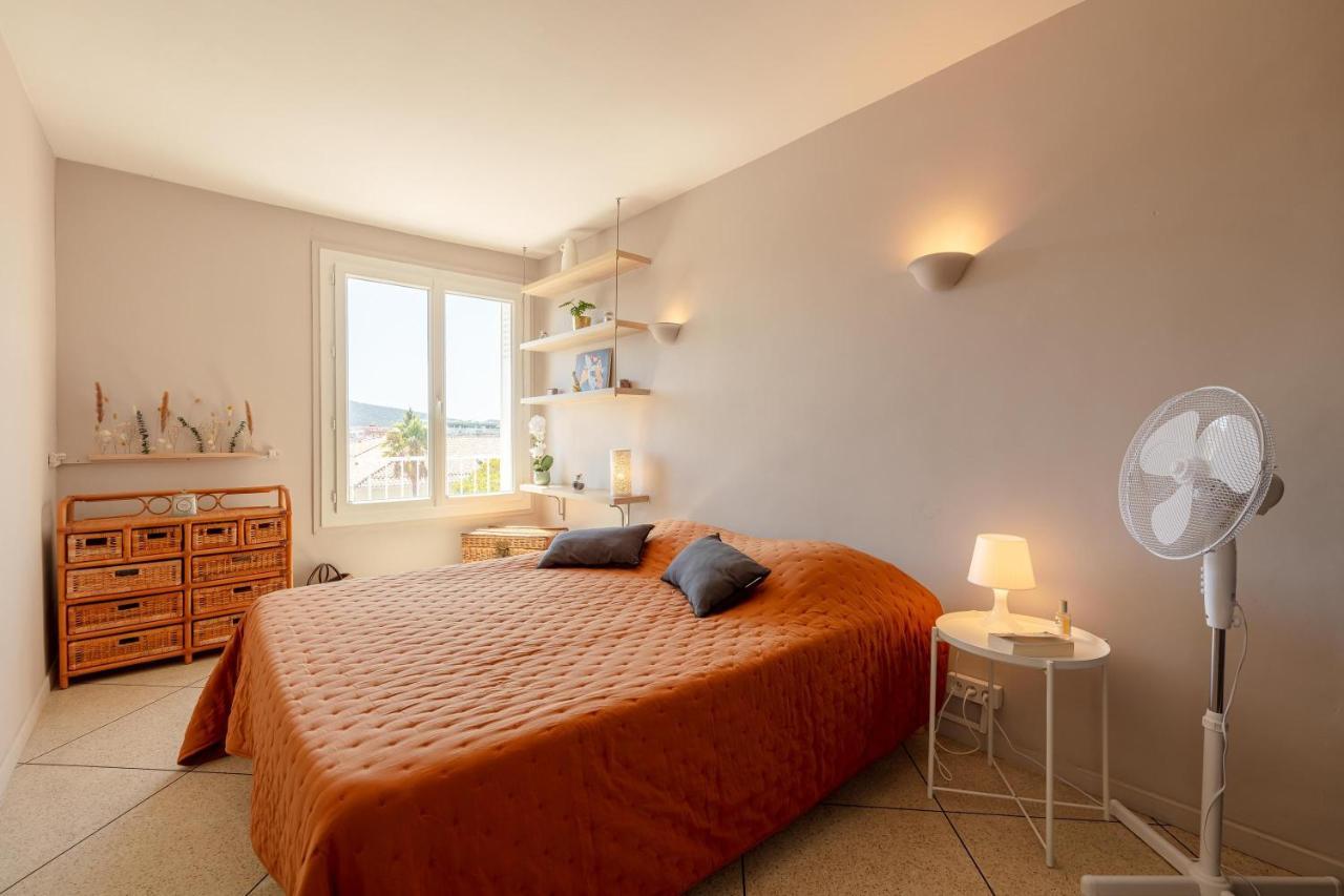 Le Blue Sea - Appt Classe 3 Etoiles A 650M De La Plage Le Lavandou Kültér fotó