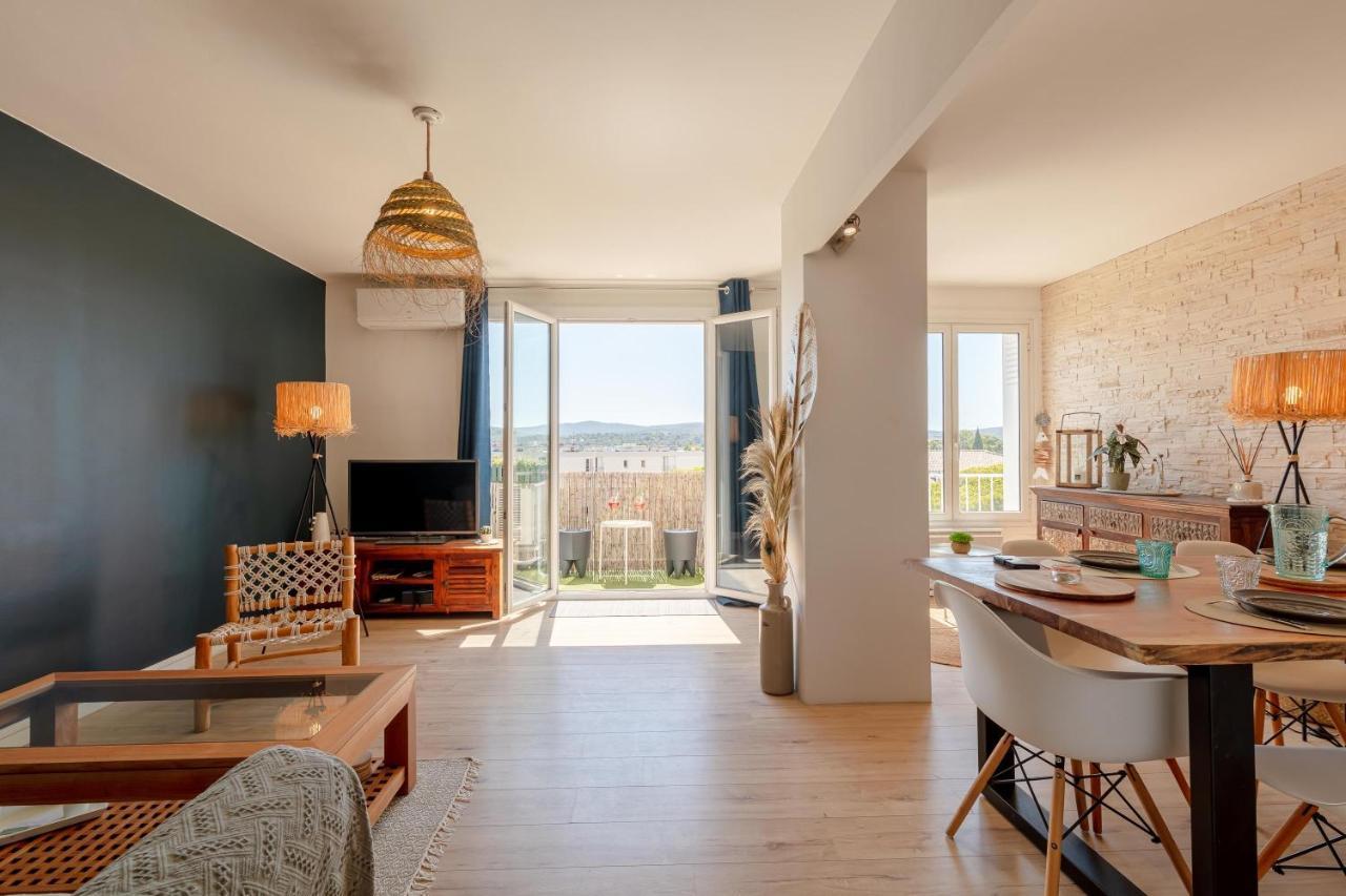 Le Blue Sea - Appt Classe 3 Etoiles A 650M De La Plage Le Lavandou Kültér fotó