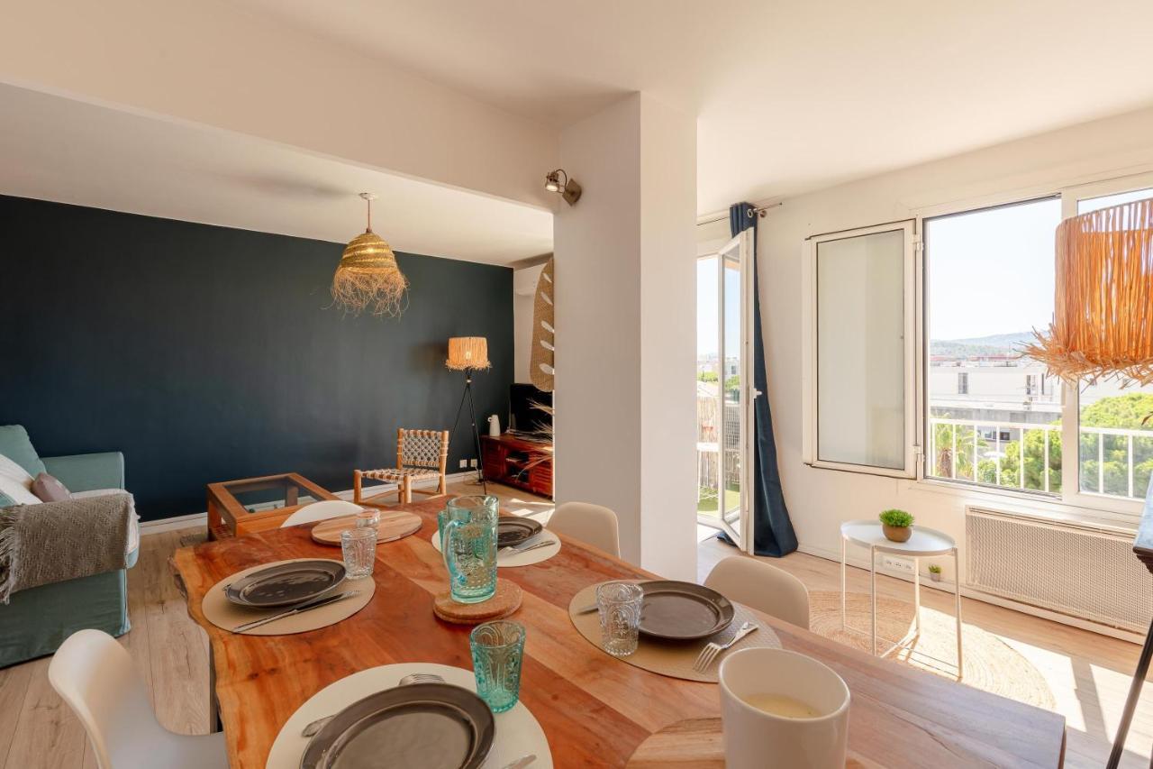 Le Blue Sea - Appt Classe 3 Etoiles A 650M De La Plage Le Lavandou Kültér fotó